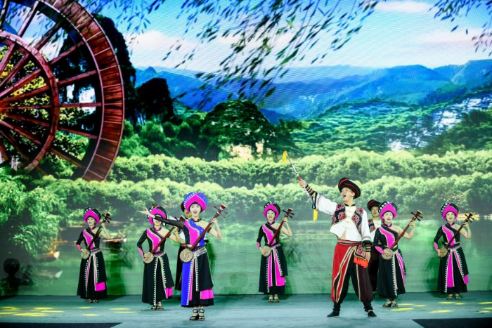 “巴土风情·茶山飞歌”武陵山区（鄂西南）文化生态保护实验区民歌展演