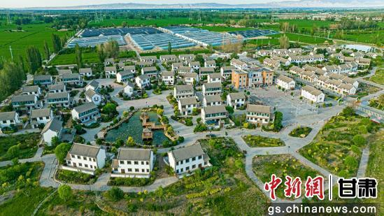 图为高台县南华镇南岔村景致。成林 摄