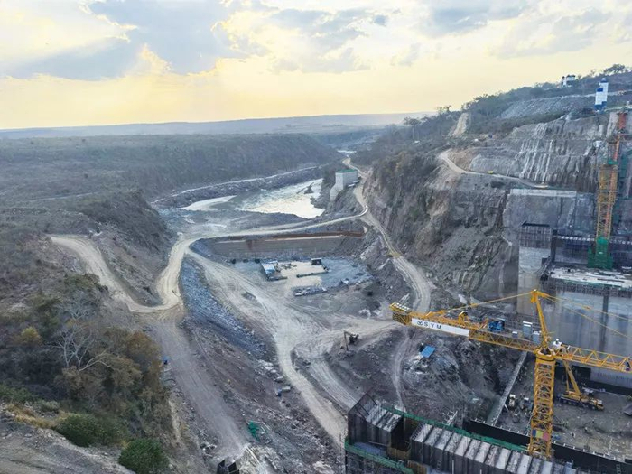 2021年9月大坝上游方向的景色