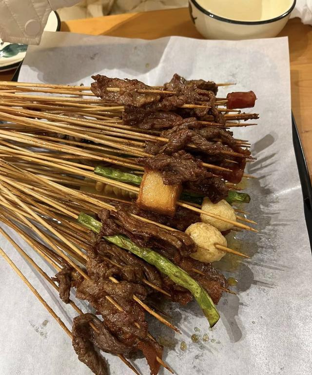 油炸串串。资料图