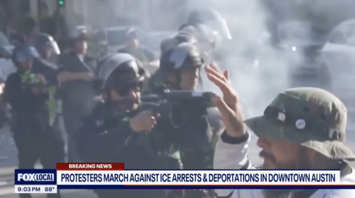 当地时间9日，奥斯汀爆发抗议活动，警方与示威者发生冲突。图源：福克斯新闻网