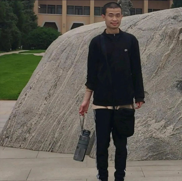 （图/社交平台截图）