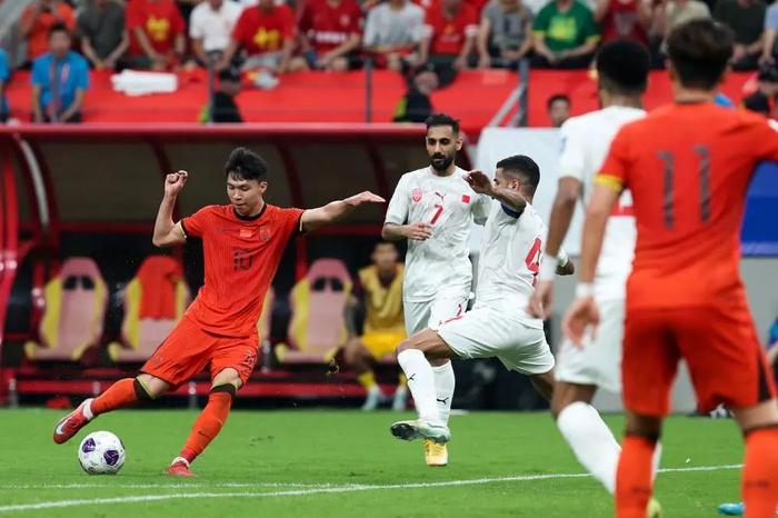 国足主场1-0绝杀巴林终结世预赛4连败,积9分小组第五收官。