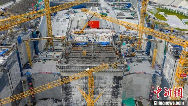 图为马道枢纽上闸首中墩下游侧施工现场。平陆运河集团供图