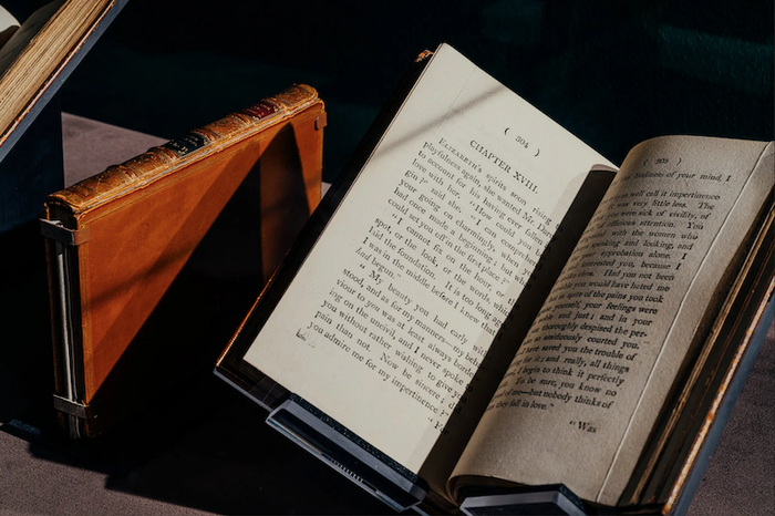 简·奥斯汀的《傲慢与偏见》，三卷本，T·埃格顿印刷，1813年