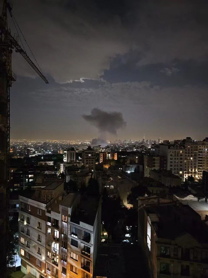 △12日凌晨，伊朗德黑兰传出爆炸声（图源：伊朗塔司尼姆通讯社）
