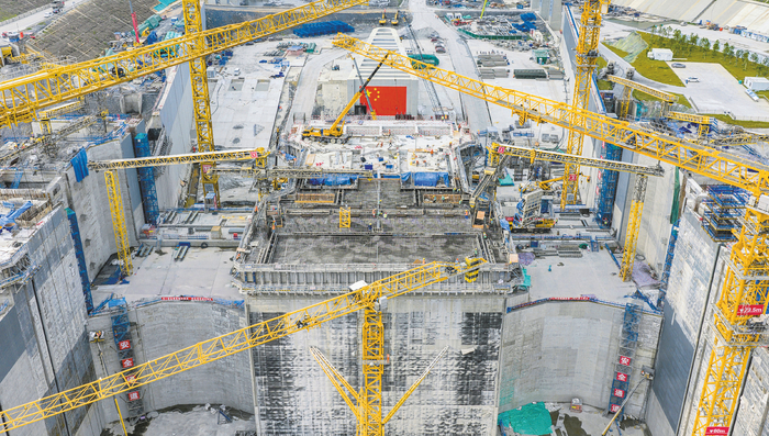     平陆运河马道枢纽上闸首中墩下游侧施工现场。 （平陆运河集团供图）