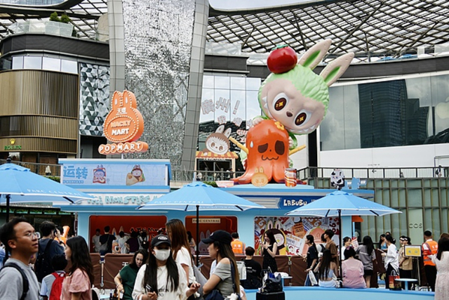 广州天环泡泡玛特快闪店。 视觉中国图