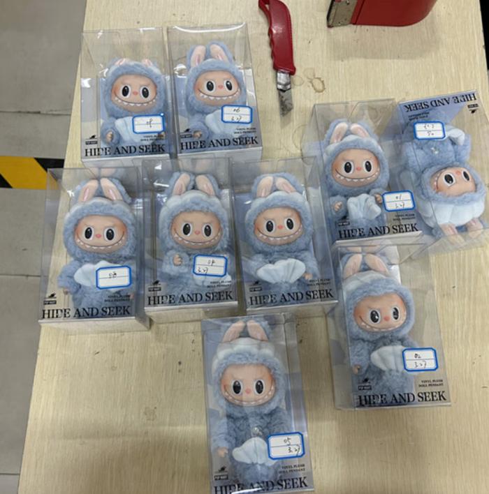 ▲本次拍卖的LABUBU