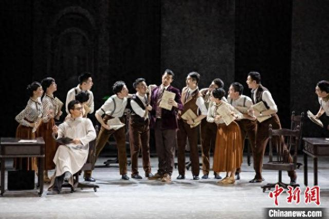 舞剧《永不消逝的电波》剧照。东莞市委宣传部供图