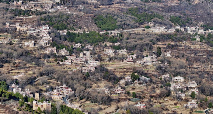 甘孜州丹巴县甲居藏寨 李向雨 摄