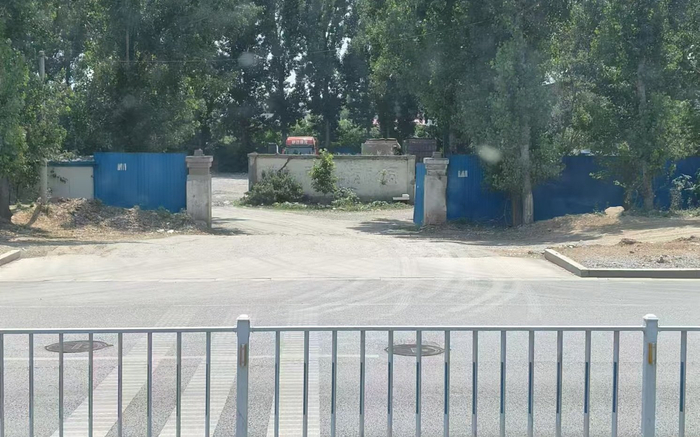 涉事的保定满城区北环路停车场。受访者供图