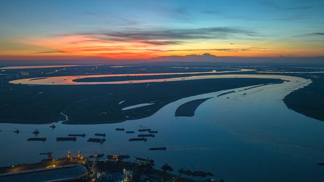 长江荆江段。视觉中国 图
