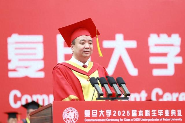 “复旦大学”微信公众号 图