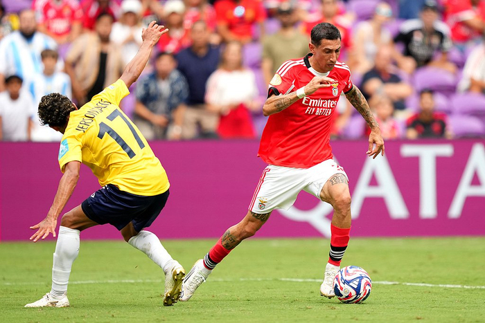 老将迪马利亚此役梅开二度，赛后当选全场最佳球员。