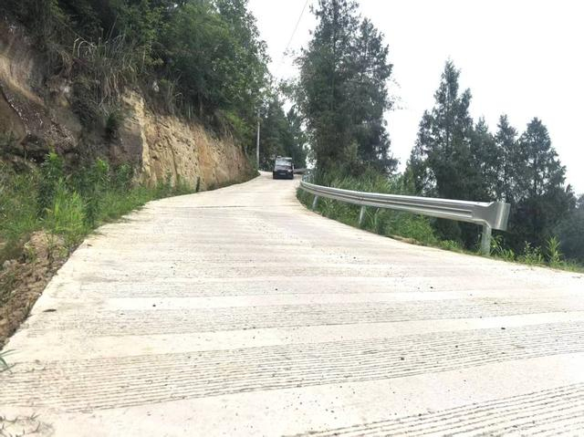 宝瓶村的村道路建设。（受访者供图）