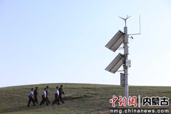 图为支队在边境辖区构筑立体化边境防控体系。