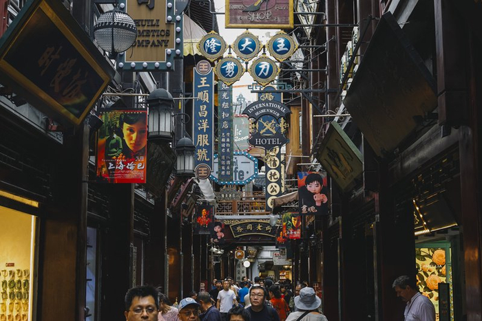 豫园场景和电影海报超搭