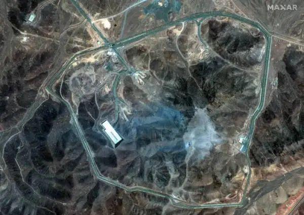 遭到空袭后的福尔道核设施 美国麦克萨科技公司卫星图像