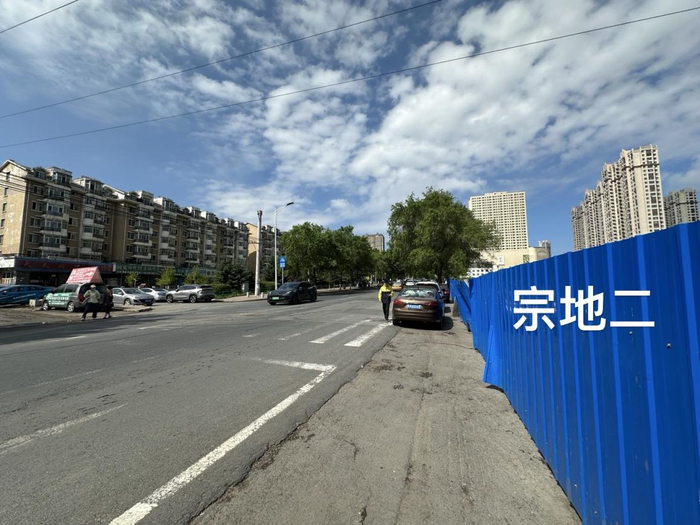 清华大街地块实拍图 白杨/摄