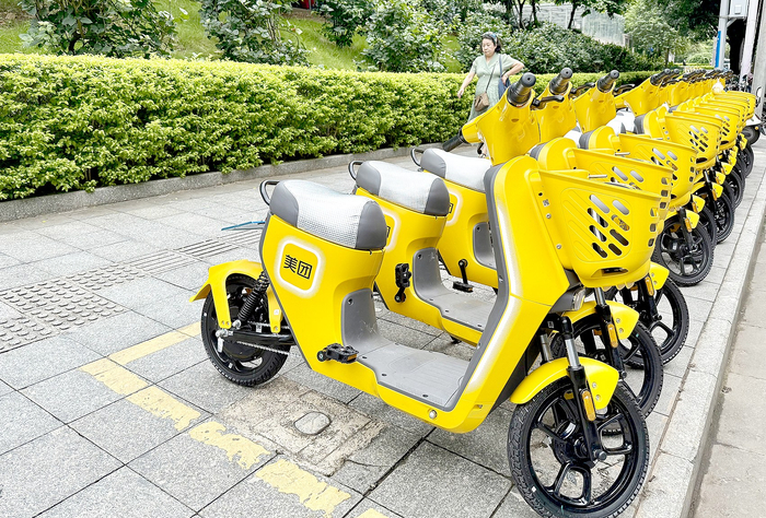     互联网租赁自行车停放管理将进一步有序规范。 本报记者 潘浩 摄