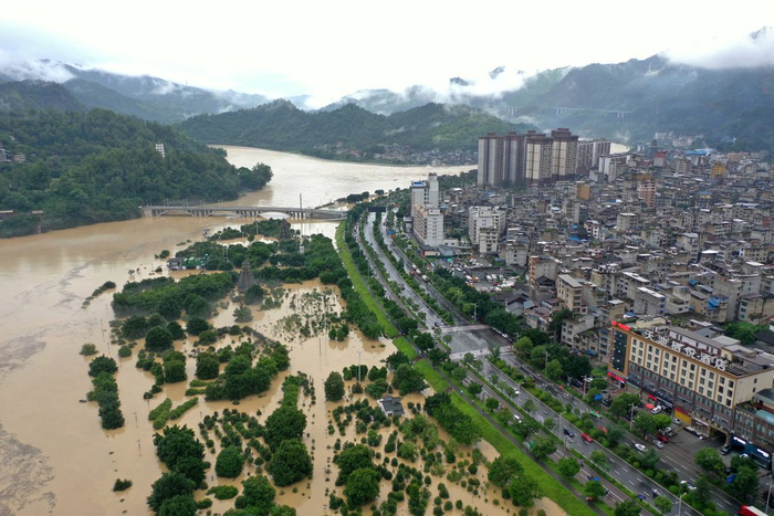 2025年6月21日，贵州黔东南州榕江县，洪峰过境。