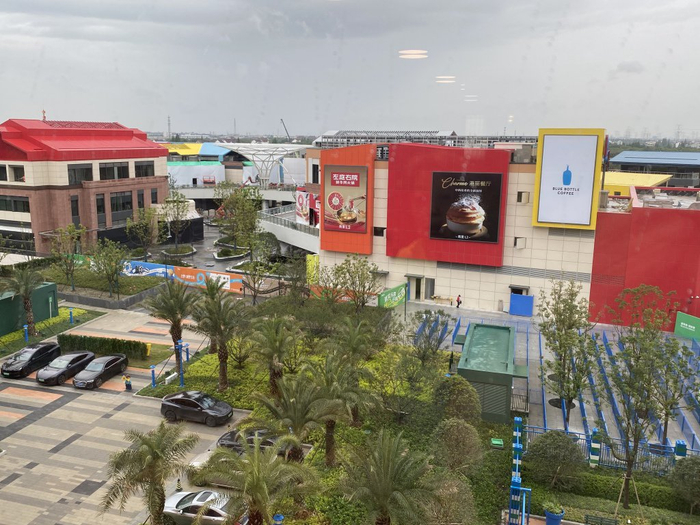 上海乐高乐园度假区配套主题商业街将于7月5日与乐高乐园同步建成开业。 澎湃新闻记者 俞凯 摄