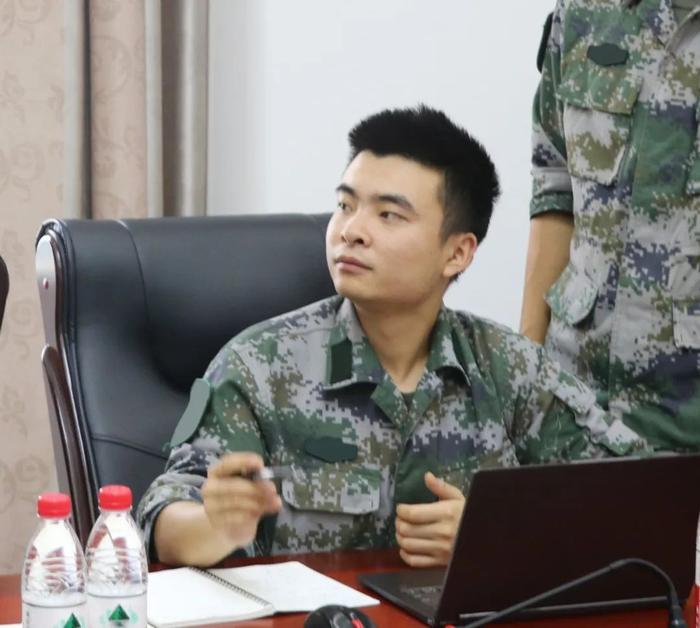 刘恭言服役期间曾任士兵参谋
