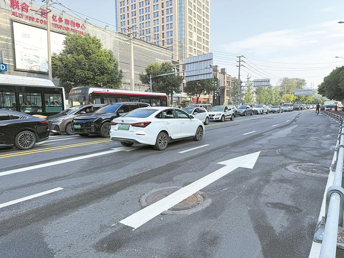     九里堤中路26日起恢复双向通行。