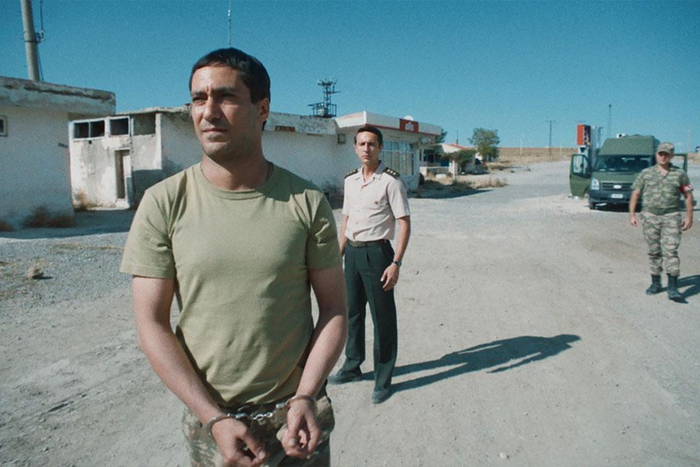 《暗夜边缘》剧照