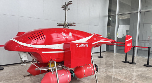TD550 550公斤级共轴无人直升机，针对应急救援领域中的各项作业场景。陆颖 摄