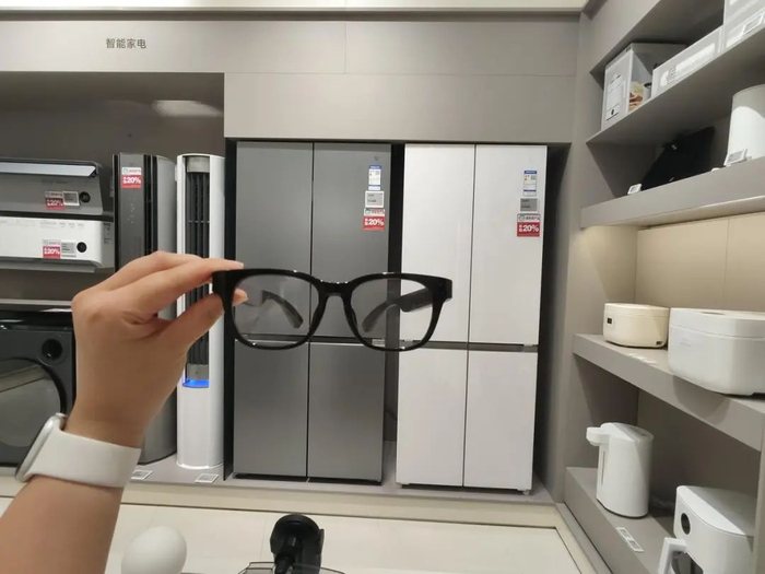 图片为小米AI眼镜拍摄