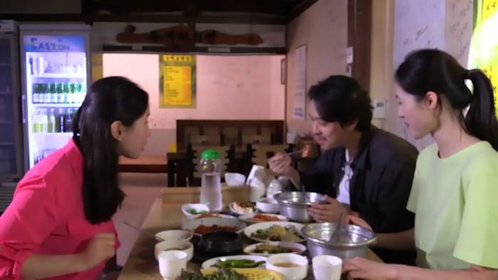 《大自然对你说了什么》里的三位年轻人