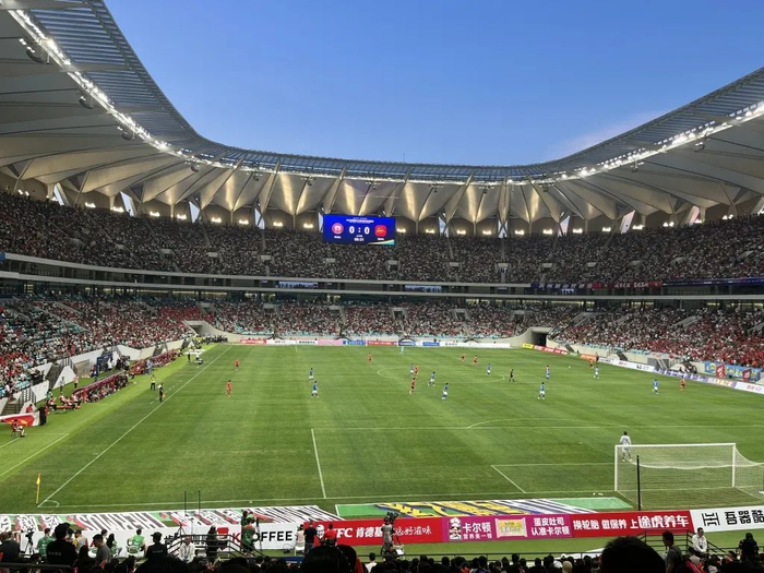 6月29日，苏州主场比赛现场。澎湃新闻记者 邱海鸿 图