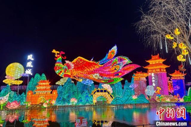 资料图为花博园山海灯会一景。 中新网记者 李佩珊 摄