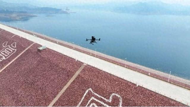 小浪底水利枢纽无人机自主巡检。受访者供图