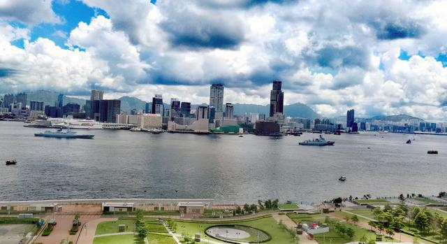 2017年7月11日，海军访港编队离开香港。 作者供图 