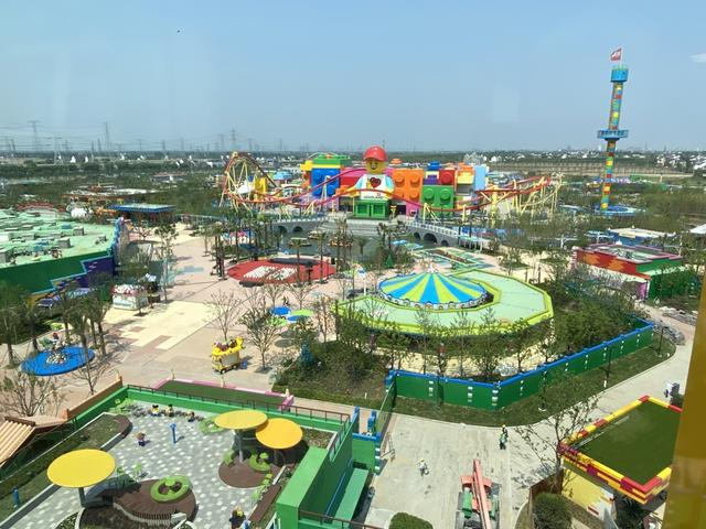 上海乐高乐园度假区远眺。澎湃新闻记者 俞凯 摄