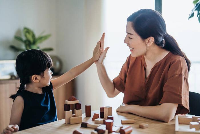 闪电心灵愈站｜孩子成长路上父母怎样有效陪伴？ 快来看看这三大秘诀