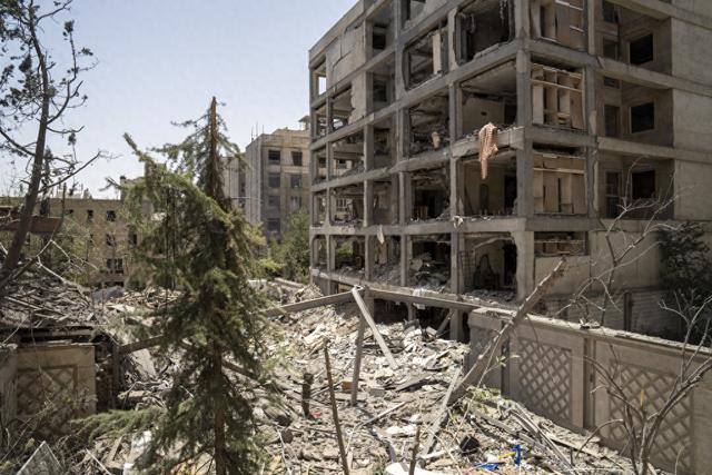 当地时间2025年6月29日，伊朗德黑兰，一栋居民楼遭到以色列空袭。视觉中国 图