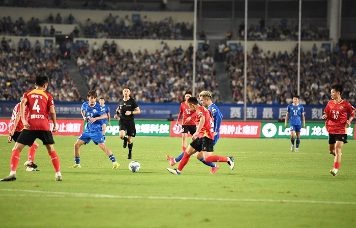 南京队在主场0比0战平苏州队。