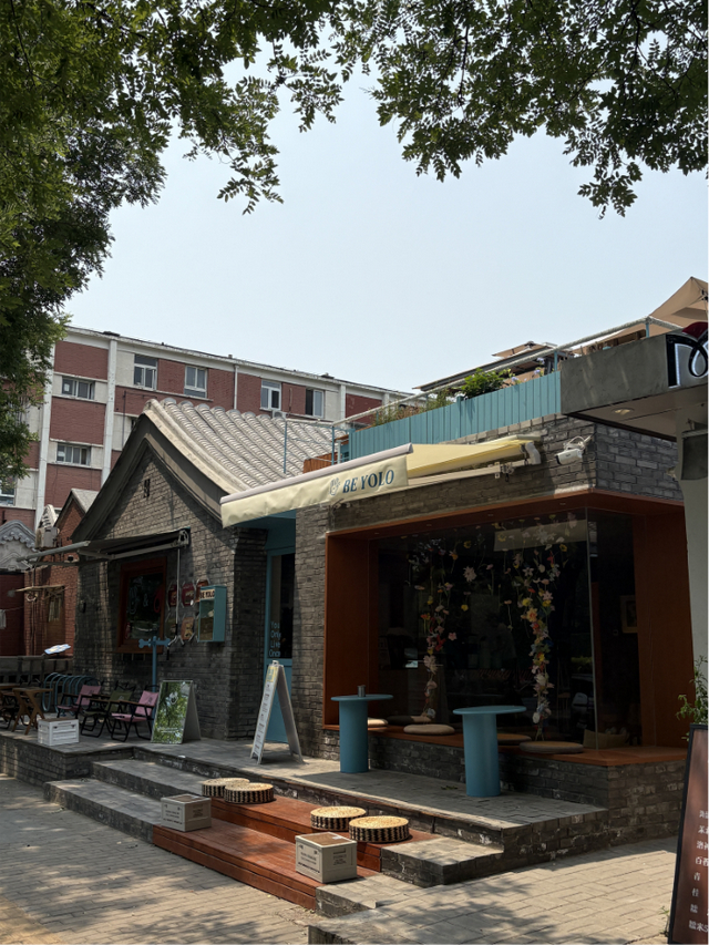 图说：法源寺街区引入的咖啡馆业态。李凯旋摄