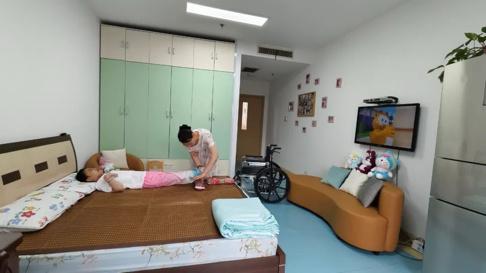十年阴霾散 晴空照前路 “托苗计划”为脑瘫患儿和母亲开启新生