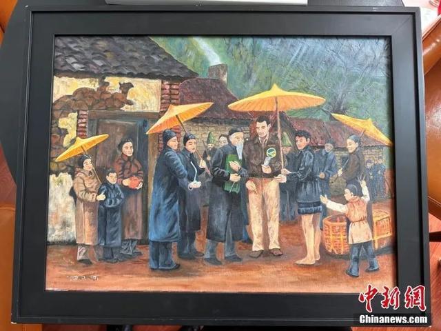 托马斯·马西亚把他创作的水彩画《父亲与营救他的广丰村民》赠送给广丰人民,上饶市博物馆收藏。受访者供图