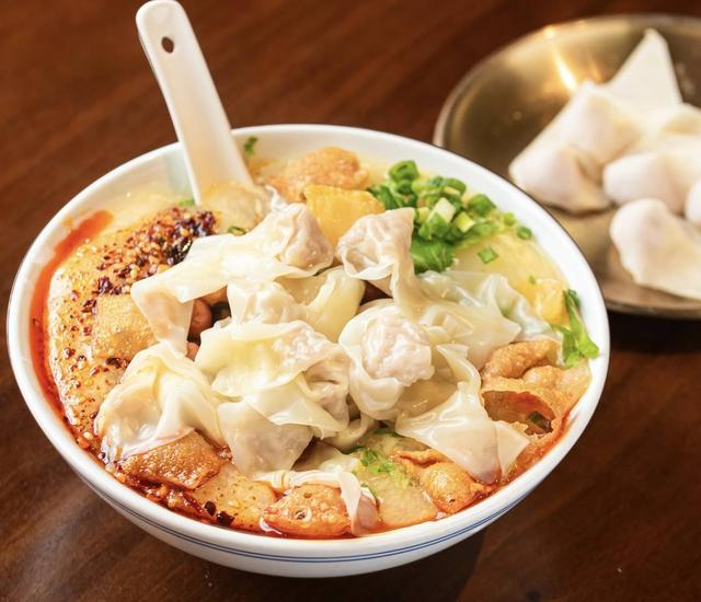 豆腐脑抄手。受访者 供图