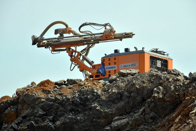 矿产资源是经济社会发展的重要物质基础，矿产资源勘探开发事关国计民生和国家安全。摄影/章轲