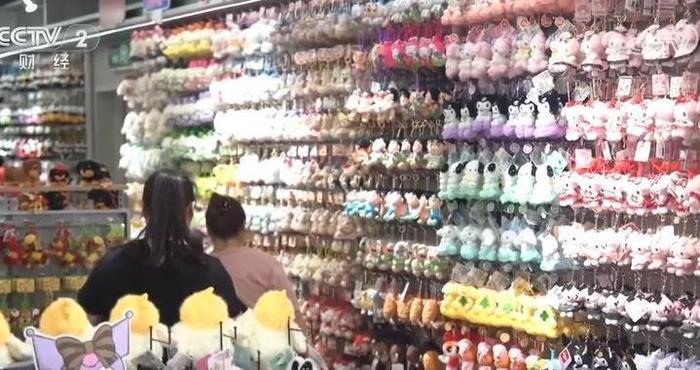 入境游升温，外国游客扎堆扫货“中国造”