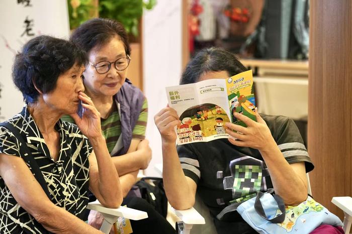 “祖辈课堂”科学助力暑期带娃难题
