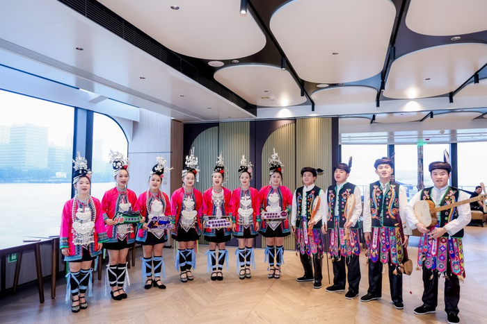 贵州侗族大歌艺术团现场演唱。