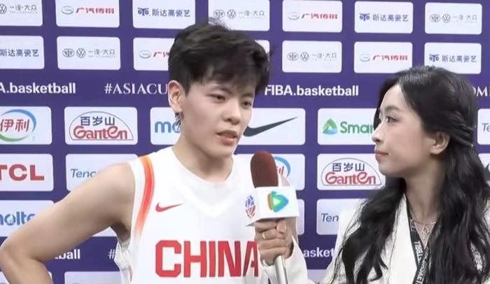 虐印尼杨舒予赛后采访！以赛代练谈下半场暴走，给足张子宇肯定！